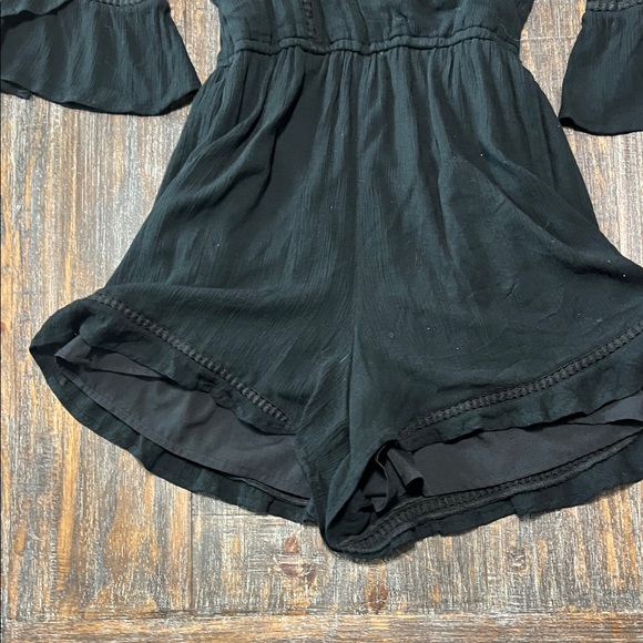 Abercrombie & Fitch Black Ruffle Romper - Picture 6 of 12